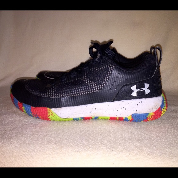 Under Armour Youth Sneakers - Picture 3 of 6